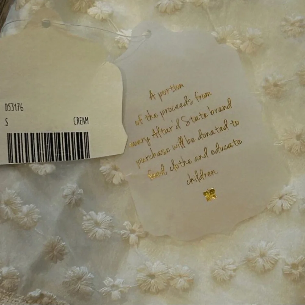 NWT✨Altar'd State Ivory Floral Lace Overlay Short Mini Dress Size Small - Picture 3 of 5